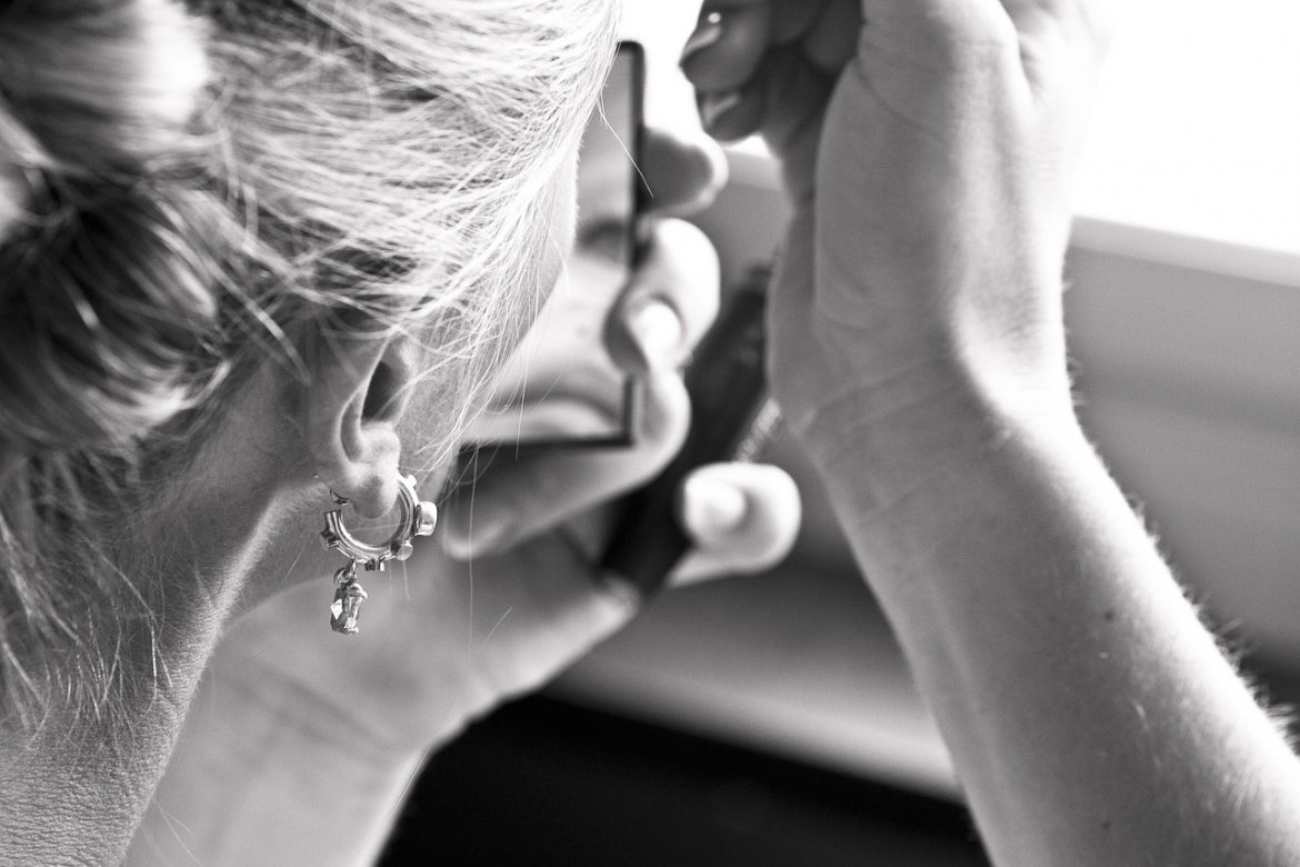 earrings girl